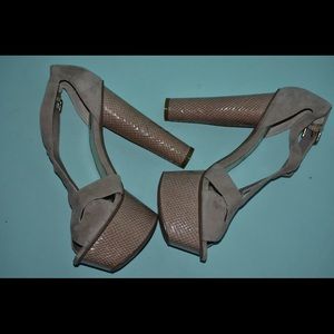 WILD PAIR TAN PLATFORM HIGH HERL SANDAL